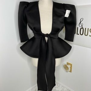 Exaggerated Spange techno Penny Pleplum top